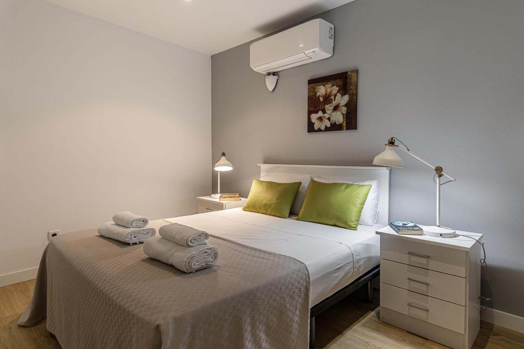 Waou Apartamentos En Sol Confort 2 Madrid Exterior photo